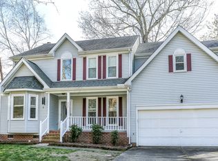 916 Larkspur Ln, Chesapeake, VA 23322