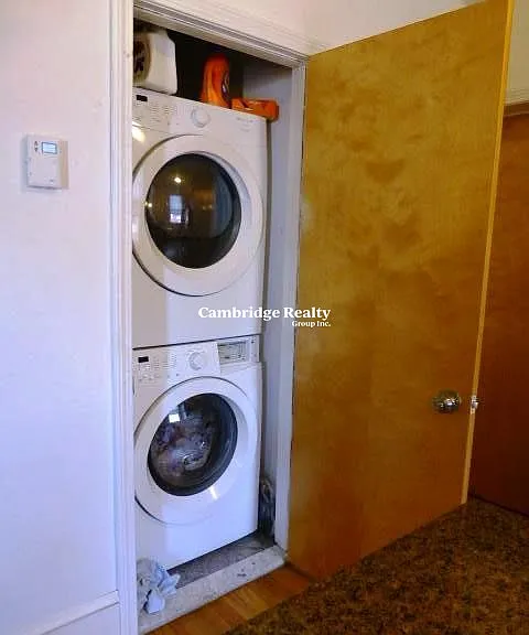 38 Newton St #2T — Photo 31