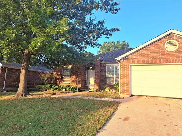 7508 Amsterdam Ln, Arlington, TX 76002
