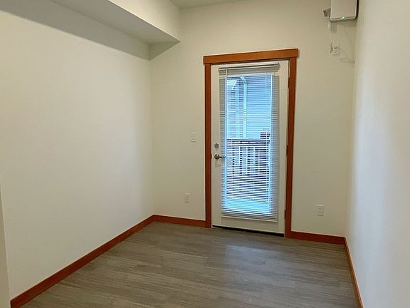 5th image of 1205 N Garden St #104