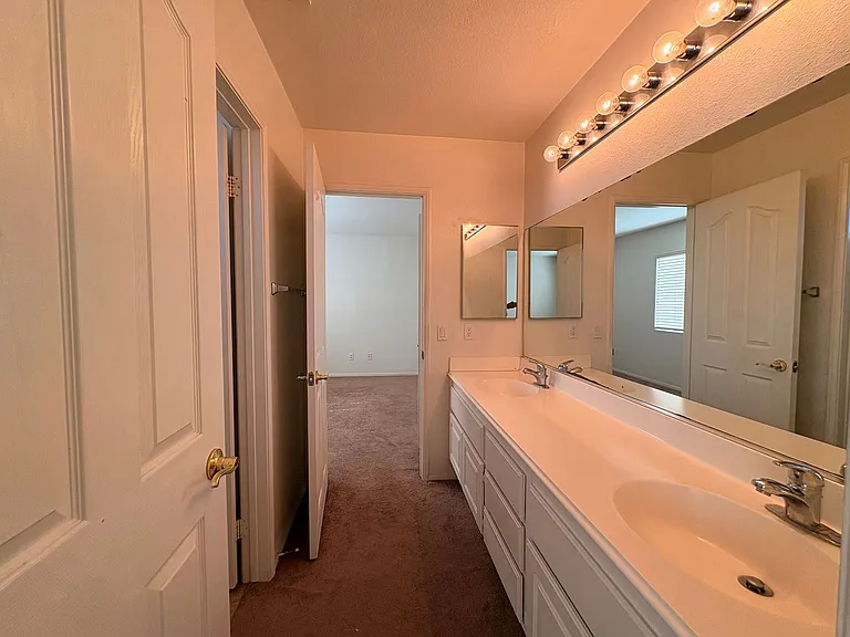 5875 Larry Dean St — Photo 36