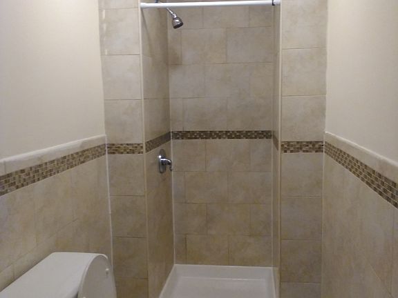 2nd image of 538 Willoughby Ave #4