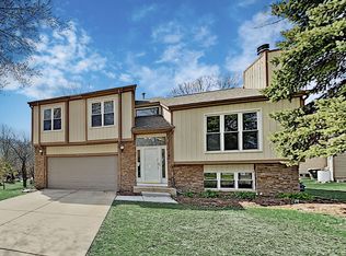 846 Brentwood Dr, West Chicago, IL 60185