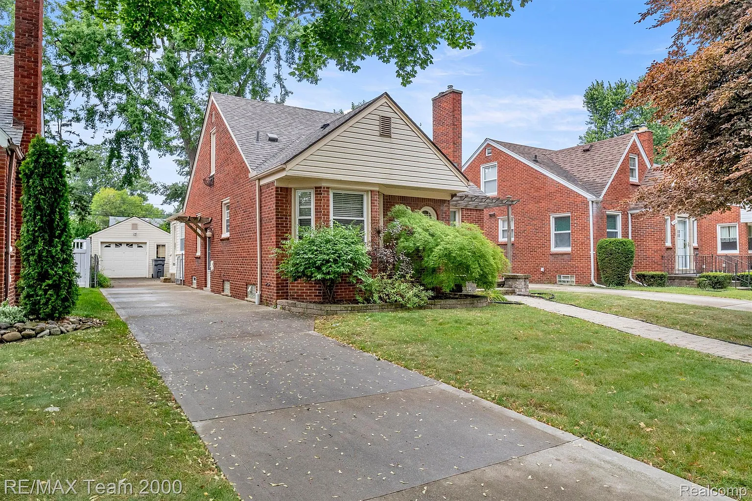 1149 N Vernon St photo 1