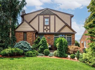 109 Doncaster Road, Malverne, NY 11565