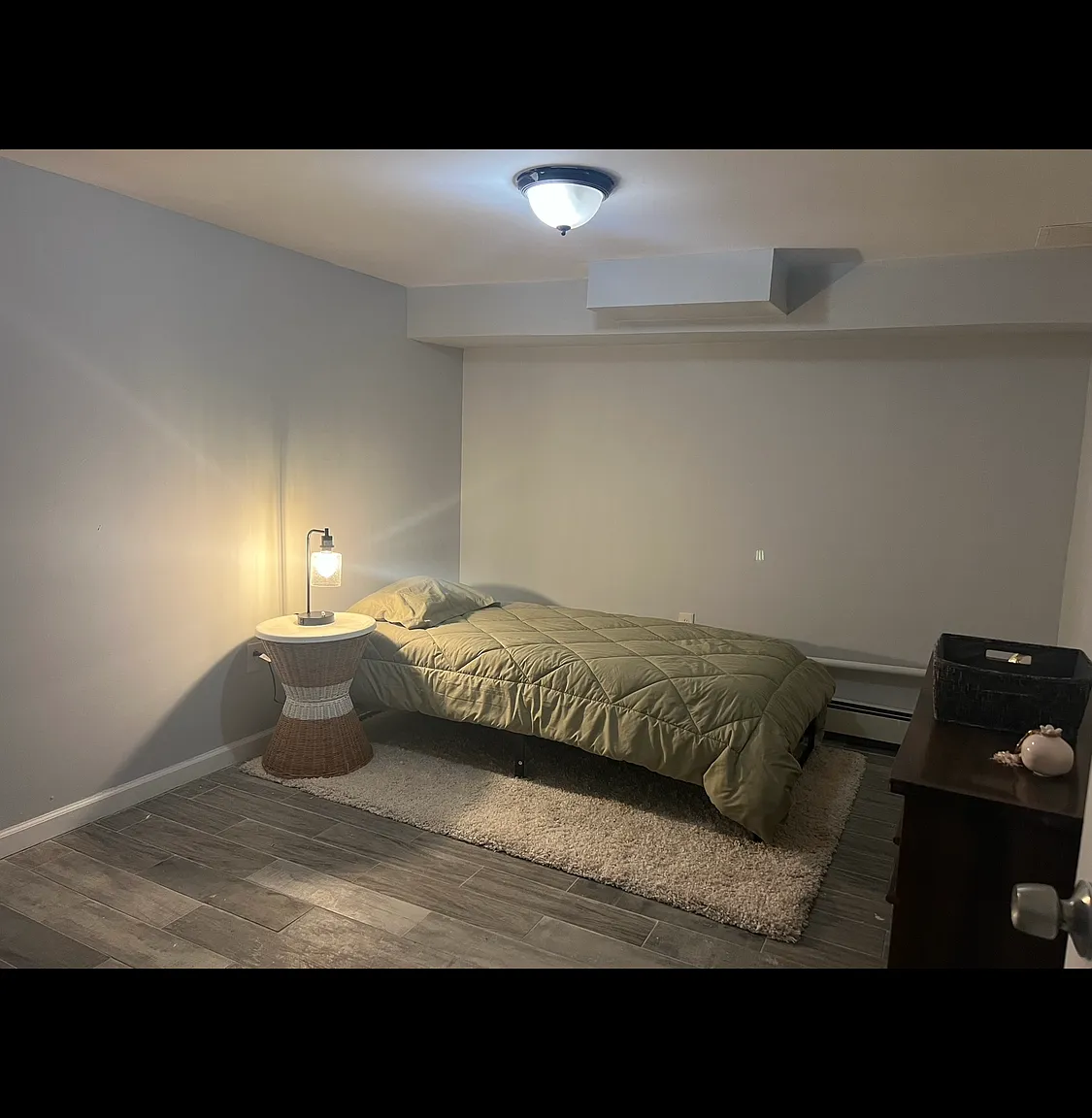 2 bed, 1000 sqft, $3,000 — Photo 2