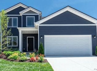 2 Oak St, Grand Blanc, MI 48439