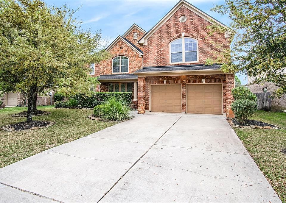 1st image of 2807 Golden Larch Dr