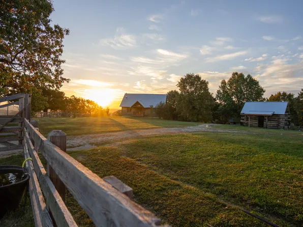 9711 Lawrence #1210, Mt Vernon, MO 65712