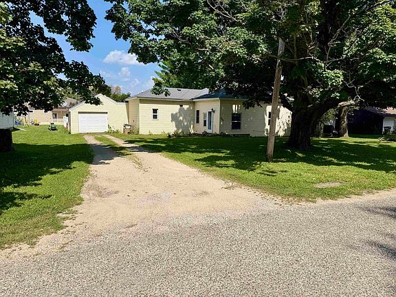 2nd image of 240 Rich St
