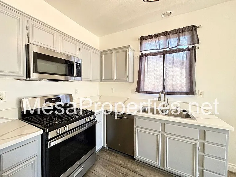 13034 Lehigh Ct — Photo 3