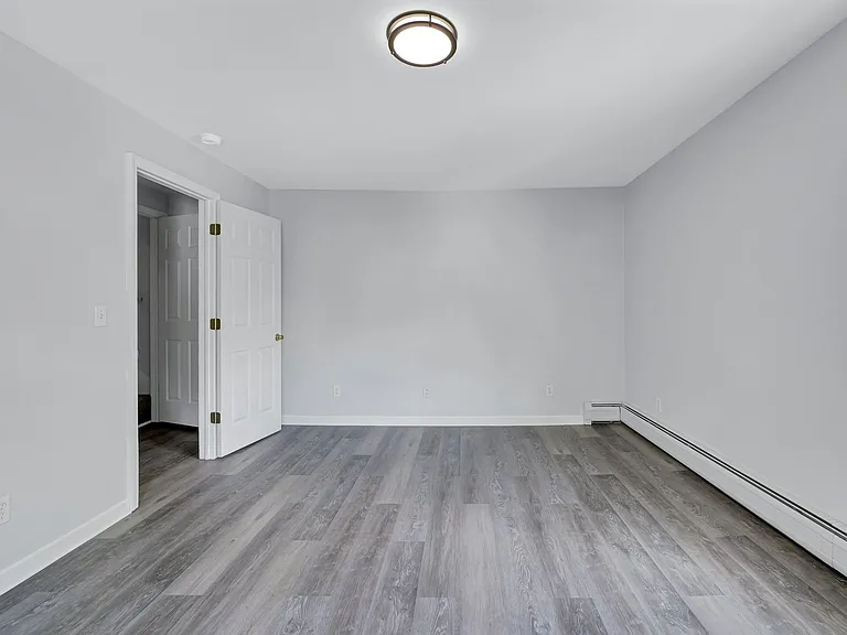 1719 Madison Ave #L — Photo 10