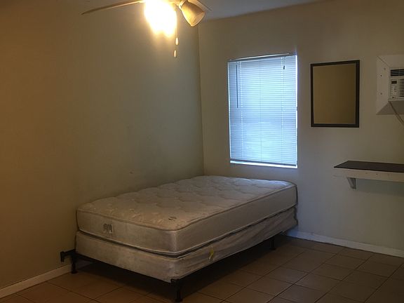 2nd image of 612 SE 20th St APT 7