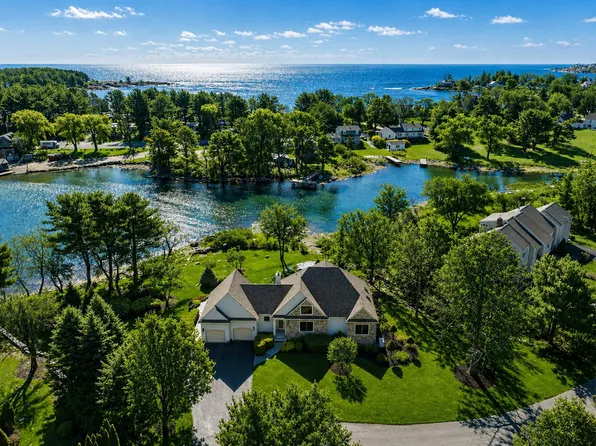 27 Riverview Drive, York, ME 03909