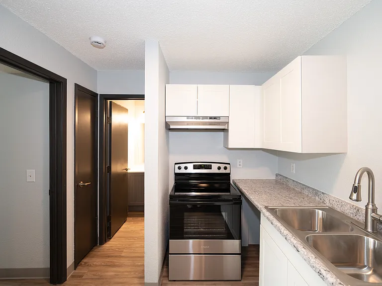 Meadow Park Apartments — Photo 18
