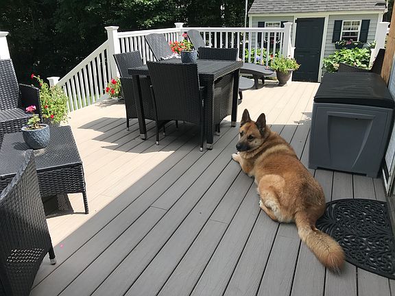 300+ sq foot composite deck
