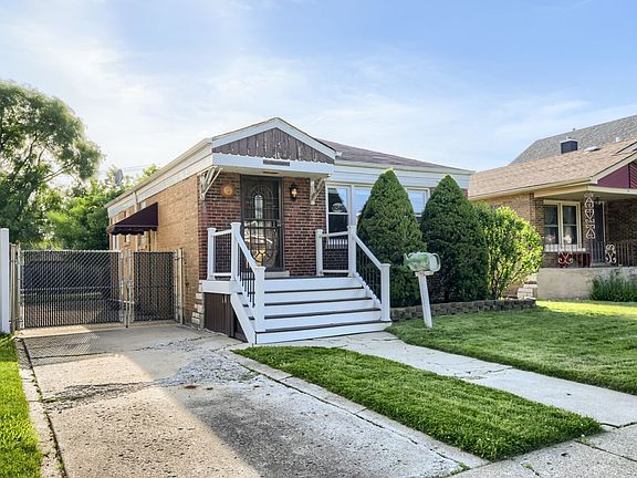 2nd image of 10546 S Harding Ave