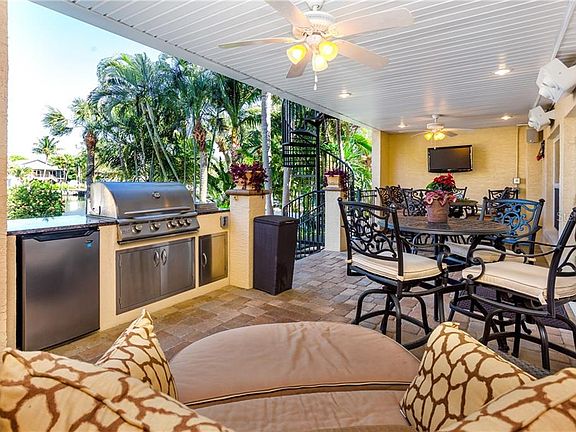 4th image of 5341 Bayou Grande Blvd NE