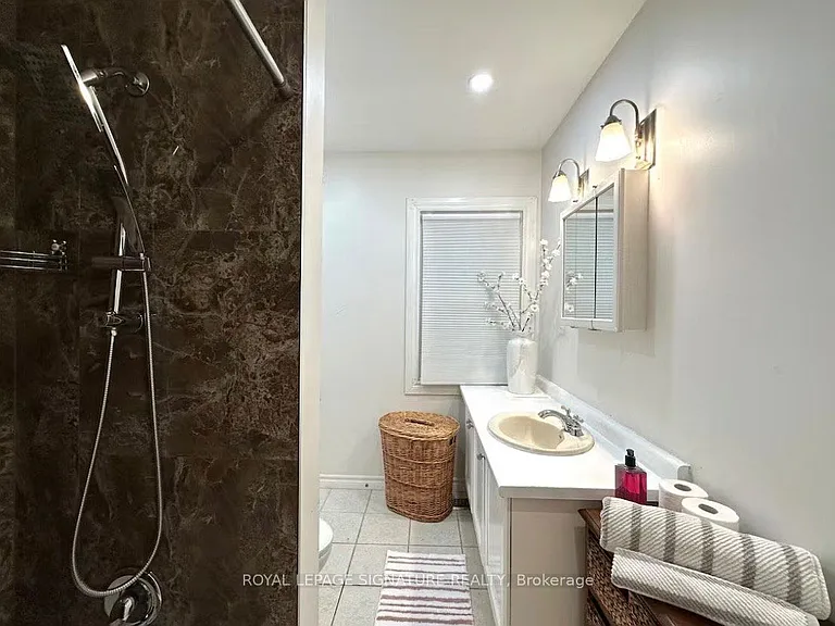 1119 Rebecca St — Photo 10