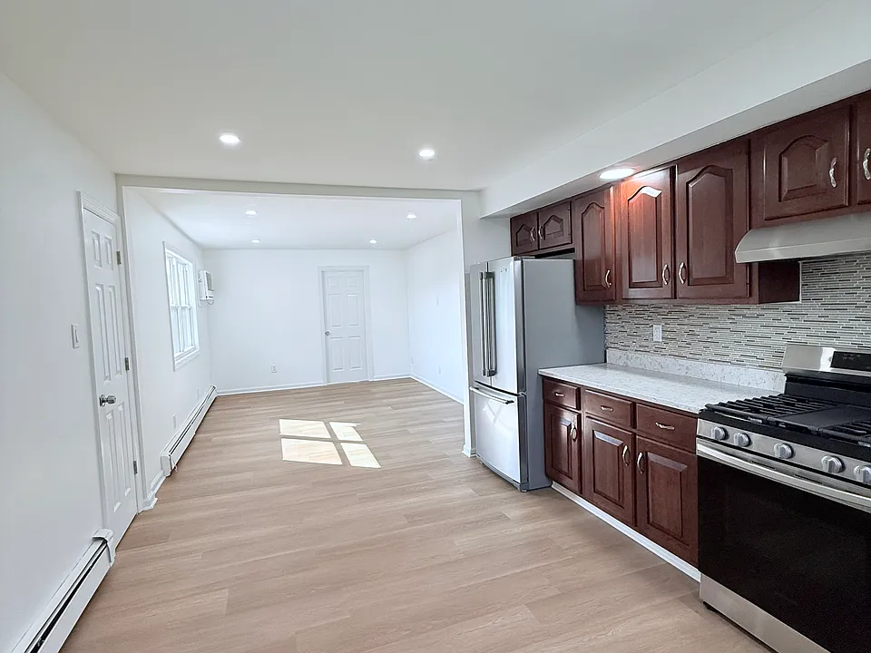 Open-concept kitchen and livingroom