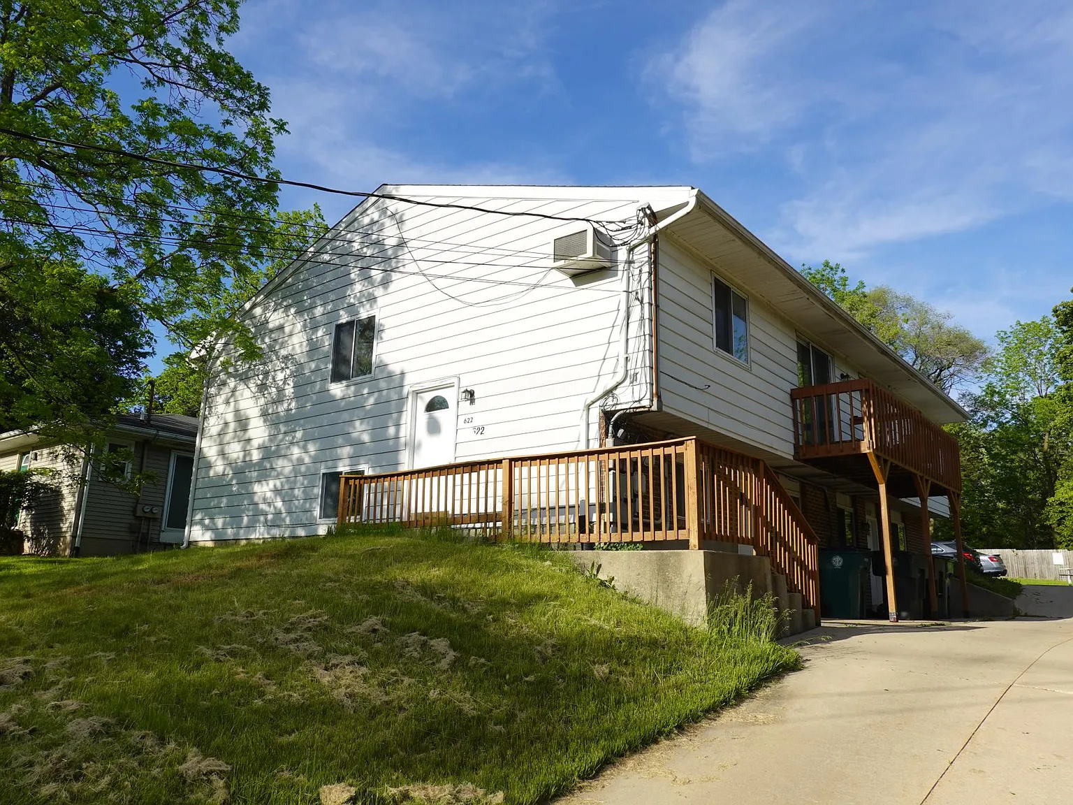6 bed, 3168 sqft, $1,950 — Photo 1