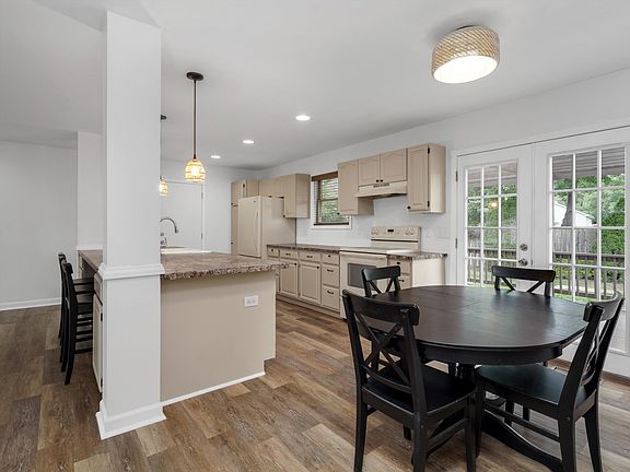 4th image of 3941 Loch Dr