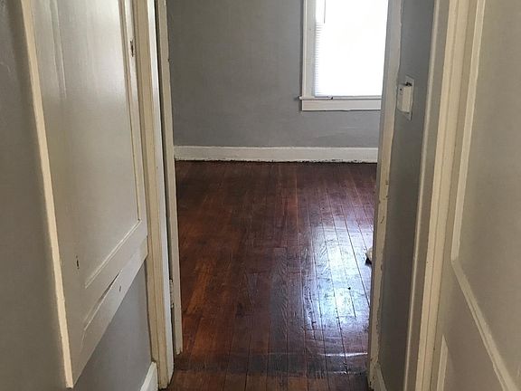 4th image of 968 N Bosart Ave