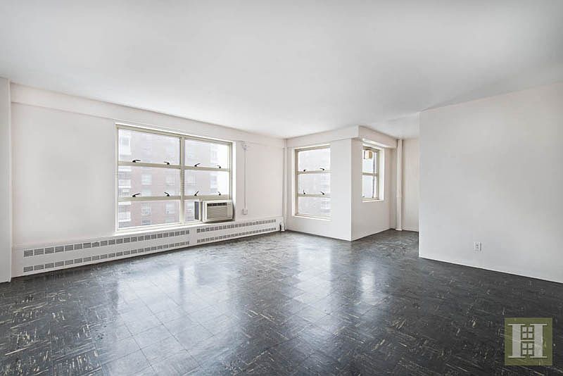 1st image of 80 La Salle St APT 16E