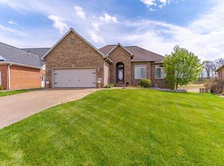 285 Persimmon Cir, Boonville, IN 47601