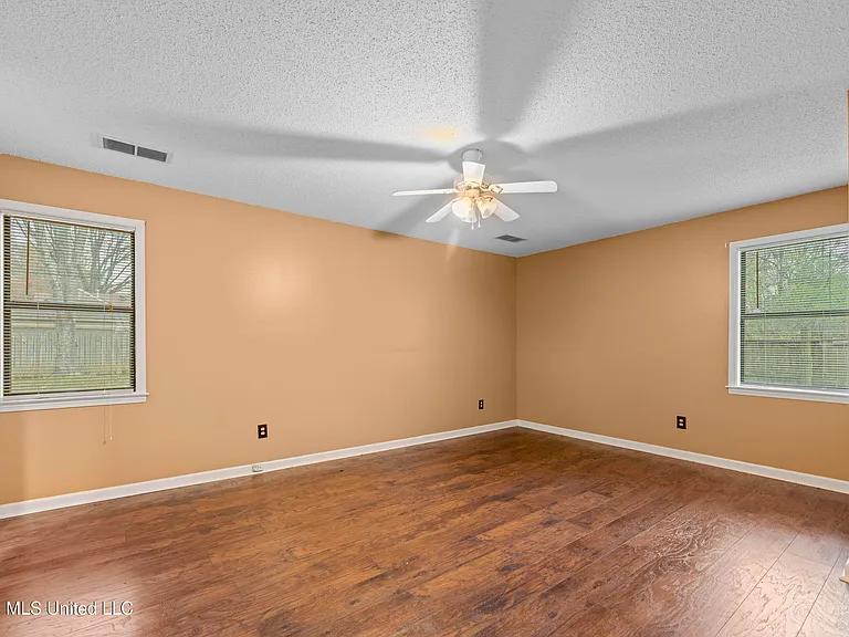 7188 Skidmore Cv — Photo 18