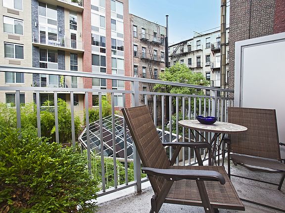 5th image of 505 W 47th St #3H