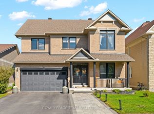 732 Lakebreeze Cir, Ottawa, ON K4A0R6