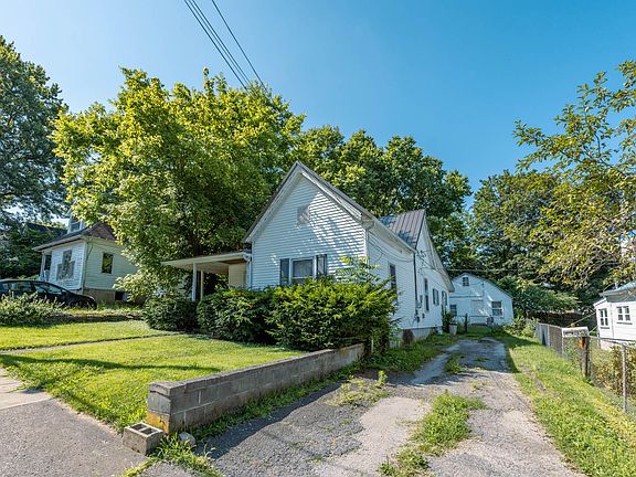 3rd image of 135/143 Virginia Ave