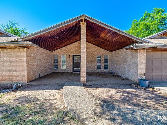2nd image of 2819 Lindenwood Dr