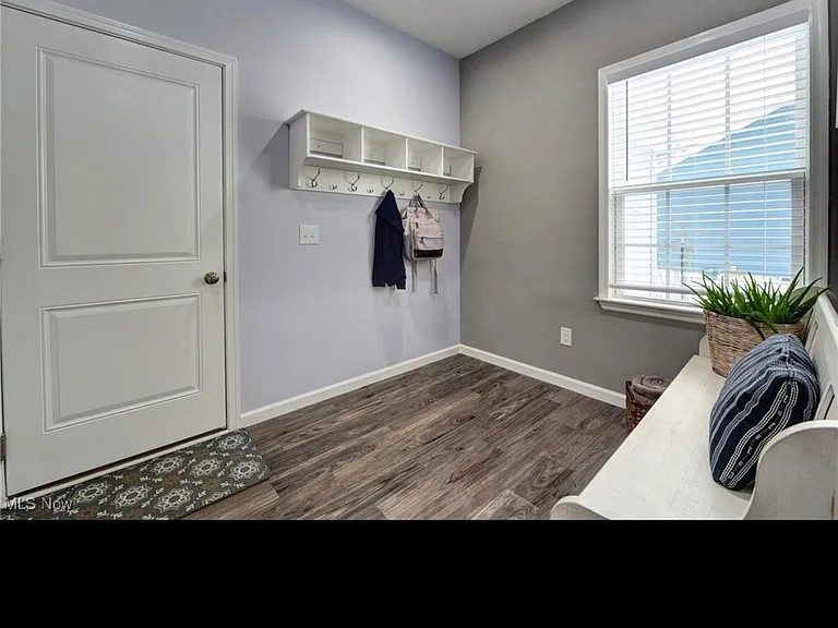 9206 Winfield Ln — Photo 9