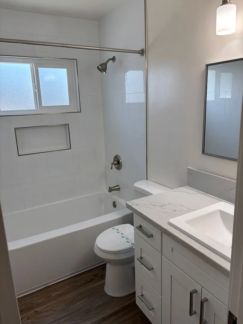2 bed, 1 bath — Photo 4