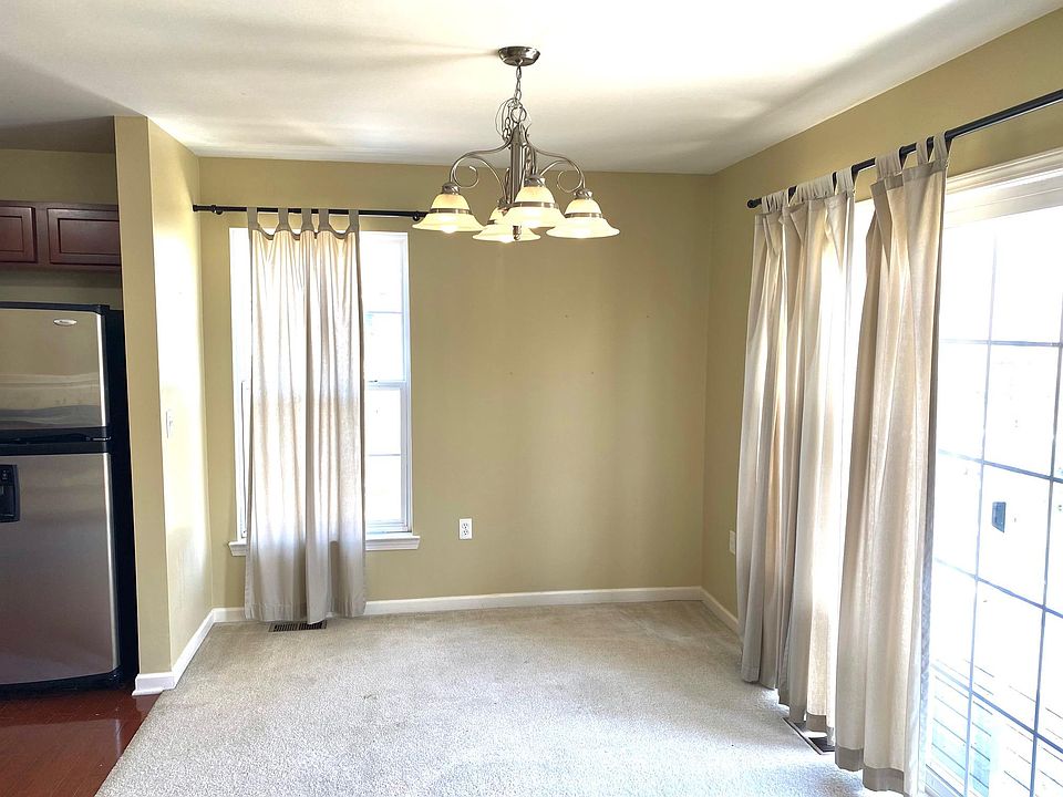 1st image of 3885 Radcliff Dr