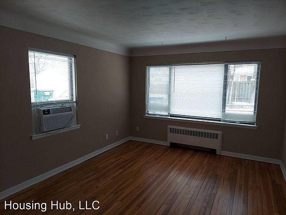 2nd image of 638 Snelling Ave S #3