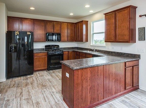 5th image of 3212 Millrace Ln