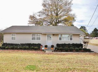 209 E College St, Bono, AR 72416