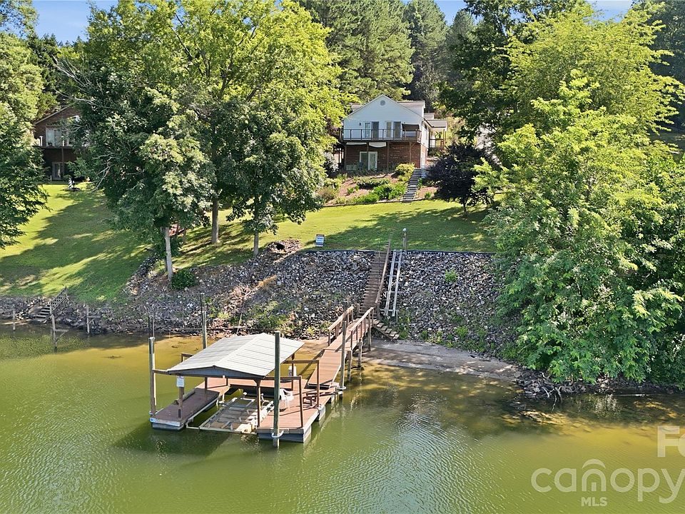 1st image of 105 Mountain Aire Dr