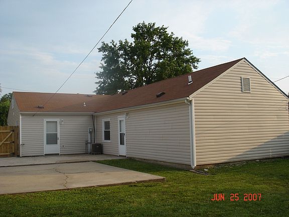 2nd image of 1911 Lynn Ave
