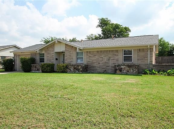 2nd image of 2528 Hightrail Dr