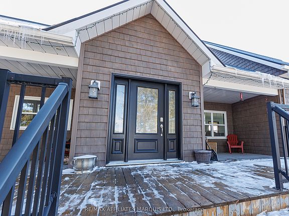 3rd image of 1850 Ridge Rd W