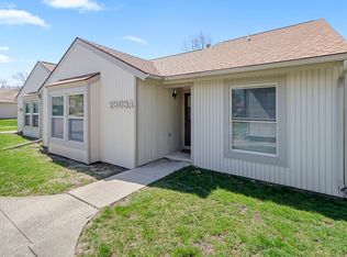 2303 Melrose Dr APT A, Champaign, IL