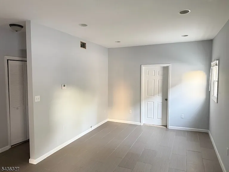 50 Stuyvesant Ave — Photo 7