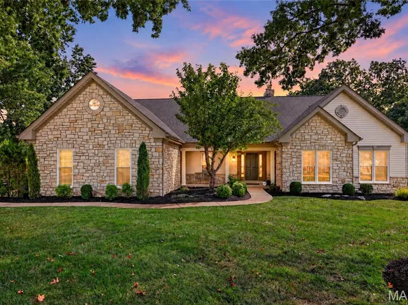 17711 Birch Leaf Ct, Chesterfield, MO 63005