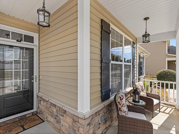 2nd image of 705 Silk Tree Trce