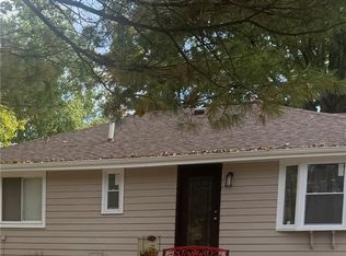 20274 Emery Rd, North Randall, OH 44128