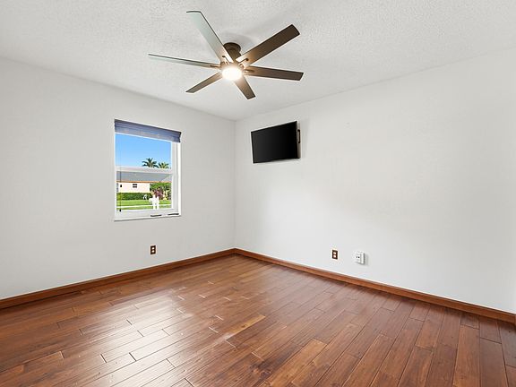 5th image of 5787 SW 57th Way